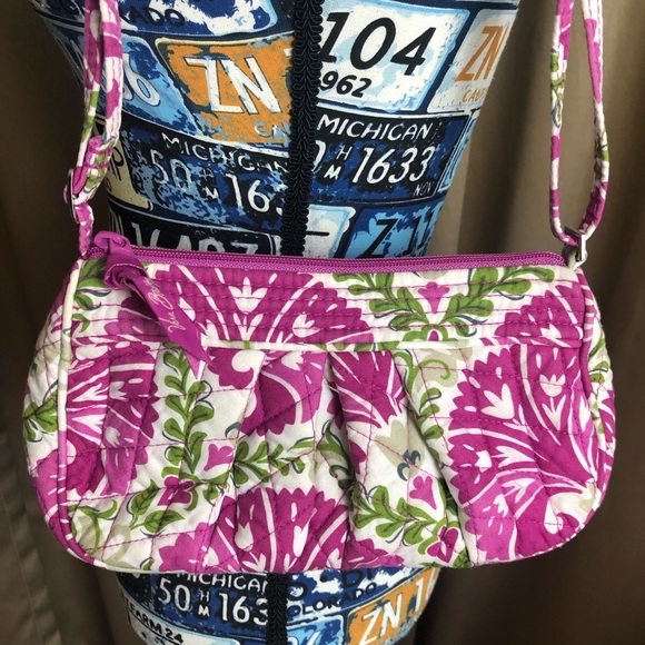 Vera Bradley Quilted Paisley Floral Crossbody Adjustable Shoulder Purse - Picture 2 of 12